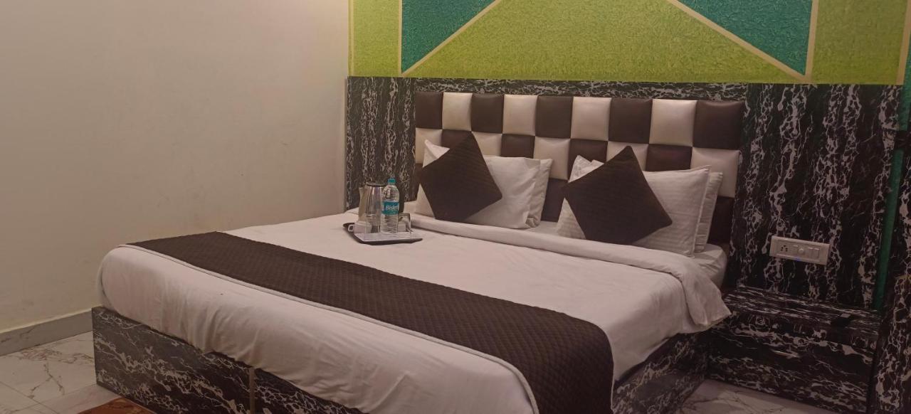 Airport Hotel Prince Palace By Byobhotels New Delhi Eksteriør billede